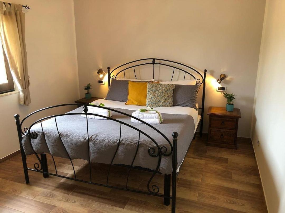 B&B Mandorla Amara 지오이아델콜레 외부 사진