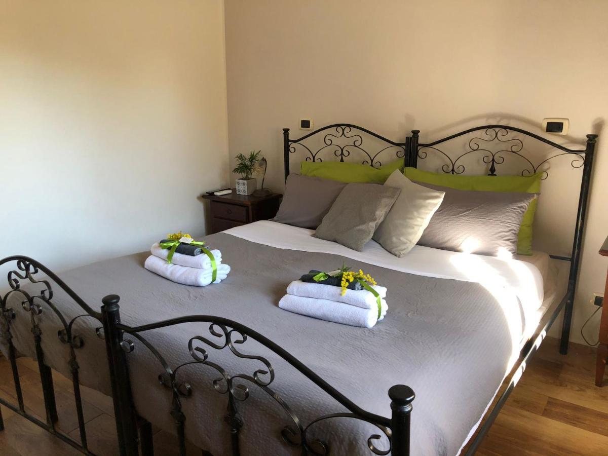 B&B Mandorla Amara 지오이아델콜레 외부 사진