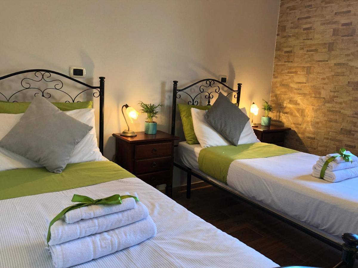 B&B Mandorla Amara 지오이아델콜레 외부 사진