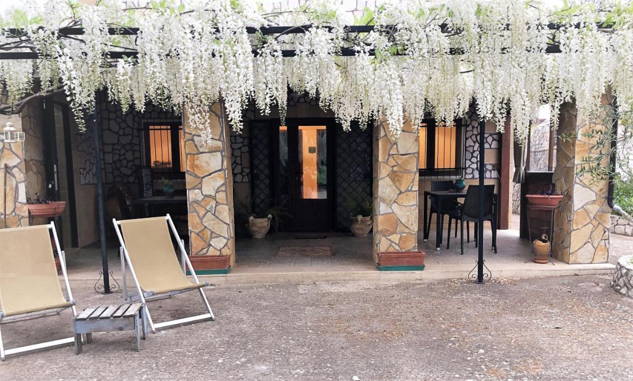 B&B Mandorla Amara 지오이아델콜레 외부 사진